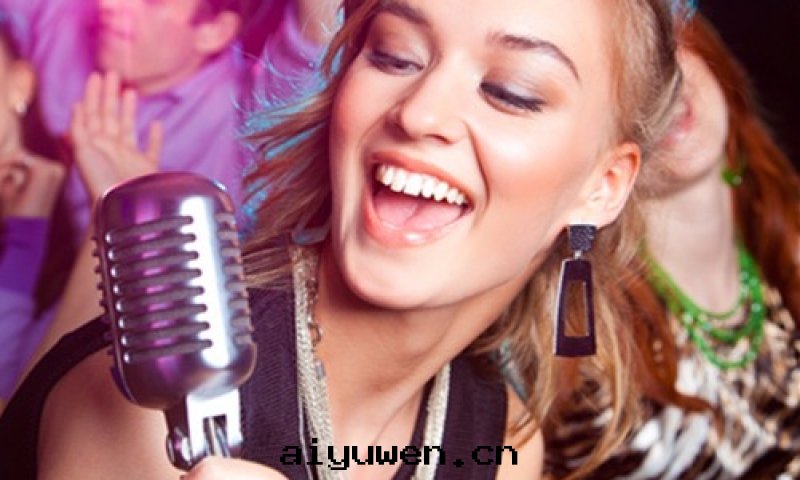 在(zài)迷你KTV點(diǎn)歌(gē)机里(lǐ)體(tǐ)验(yàn)專業录(lù)音(yīn)棚感(gǎn)覺